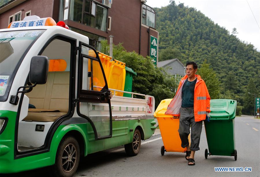 People encouraged to do garbage sorting in rural areas in E China's Zhejiang