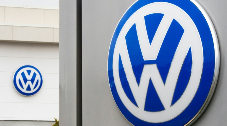 German prosecutors raid VW over carbon dioxide emissions