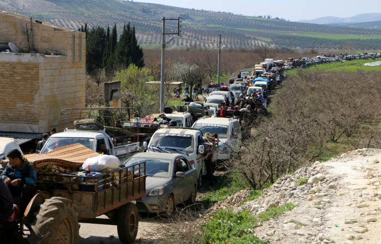 Turkish forces 'surround' Syrian Kurdish city