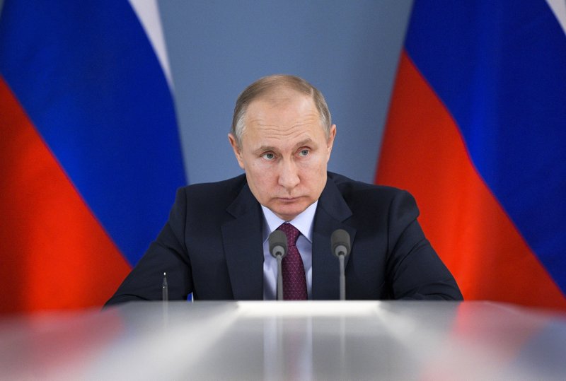 Putin praises Trump, says US political system eating itself