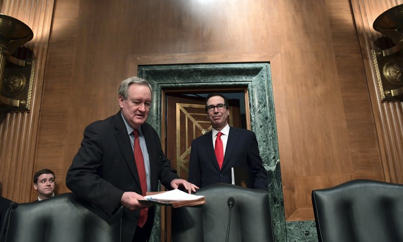 US senate banking bill clears procedural hurdle