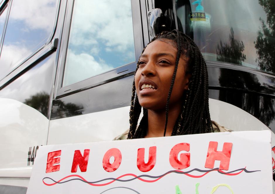 “Florida teens travel to state capital demanding action on guns”的图片搜索结果
