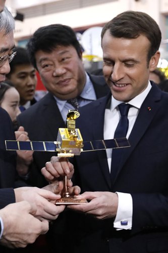 France to build global trade rules with China: Macron 