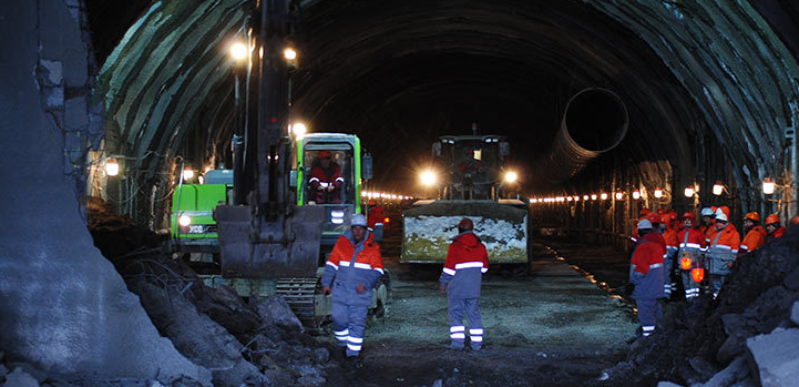New railway tunnel linking Ukraine, EU to open in May: media