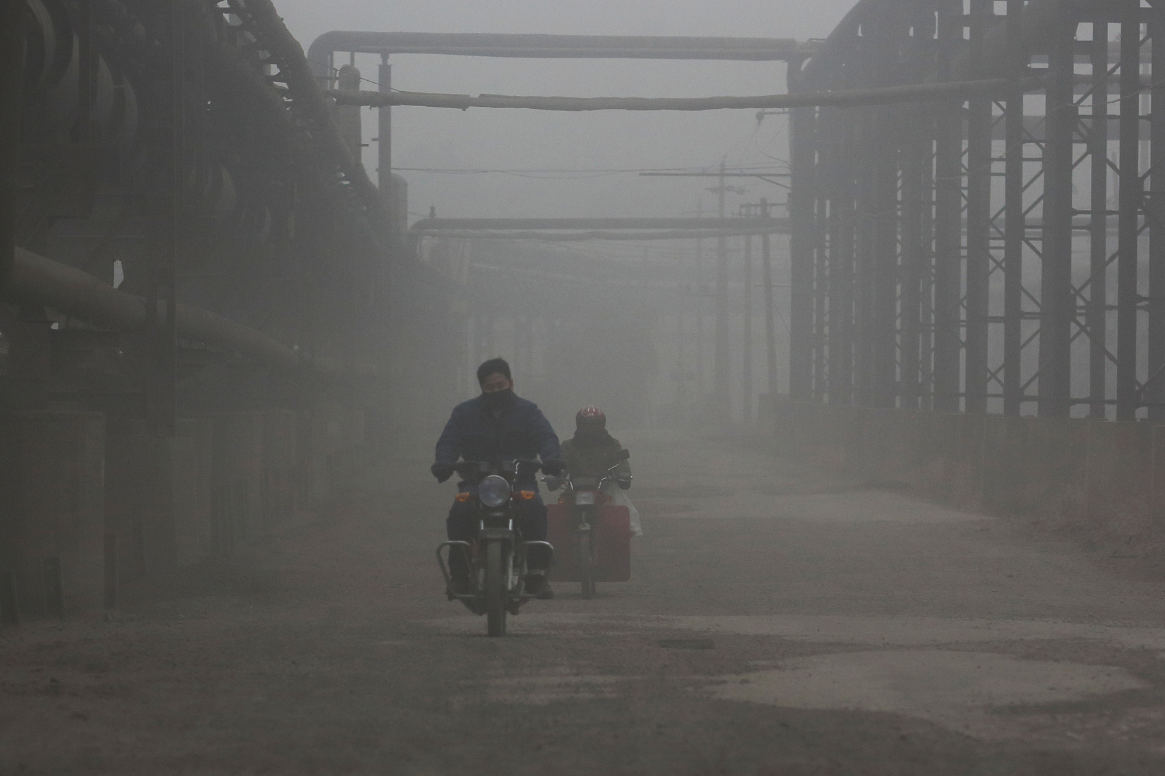 Tianjin closes over 9,000 polluting companies