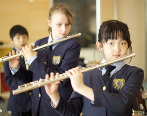 Should parents push children to take up extracurricular classes?