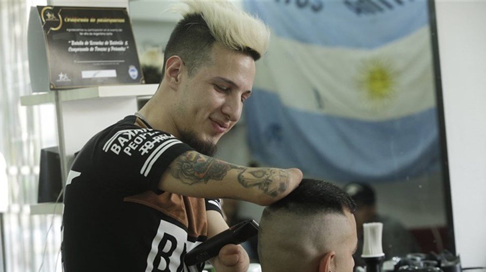 Handless barber hopes to be a cut about the rest
