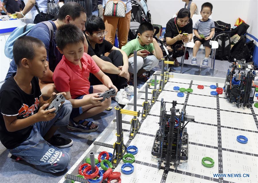 China Focus: Robot makers eye innovation to tackle challenges