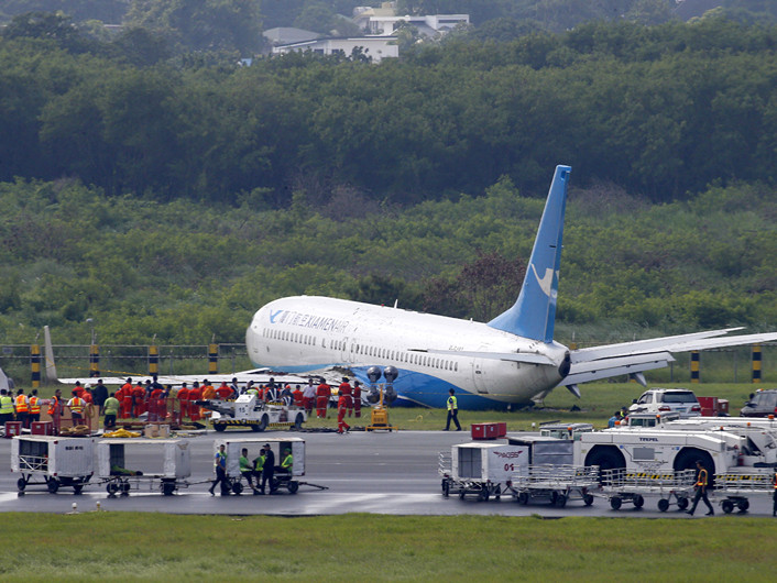 Philippine airport accident causes flights cancellation, diversion
