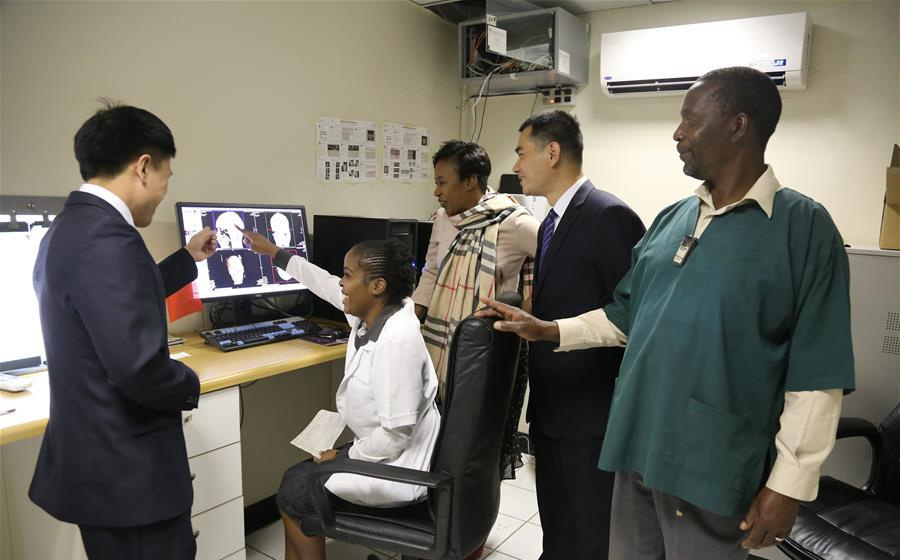 Chinese medical team provides medical treatment and surgery to local patients in Harare, Zimbabwe